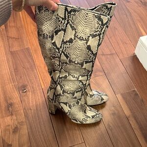 Cole Haan boots size 8